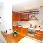 Borgonuovo 4*