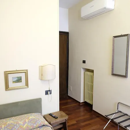 Borgonuovo 4*