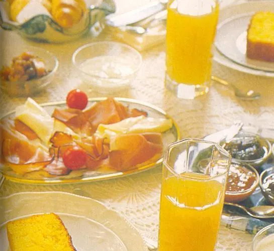 Alojamento de Acomodação e Pequeno-almoço Borgonuovo 4*